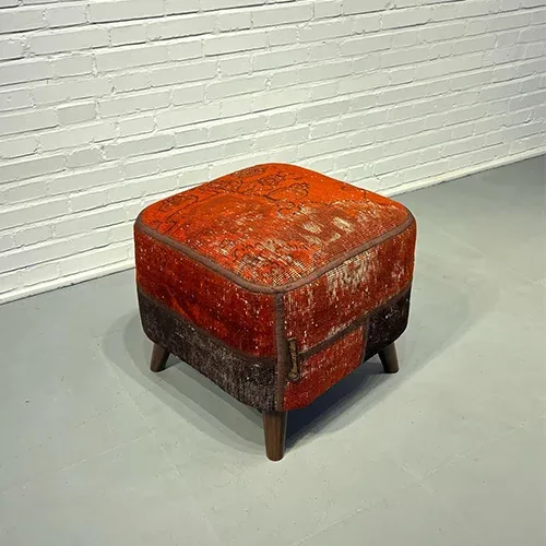 Blade and Razor Barbershop Toronto Mousavi Carpet Gallery — Pouf 4-0029